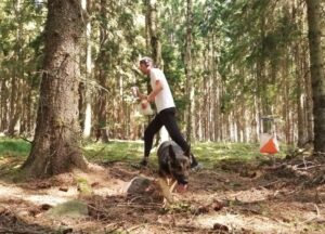 Honza s Pandou na kontrole - rádiový orientační běh